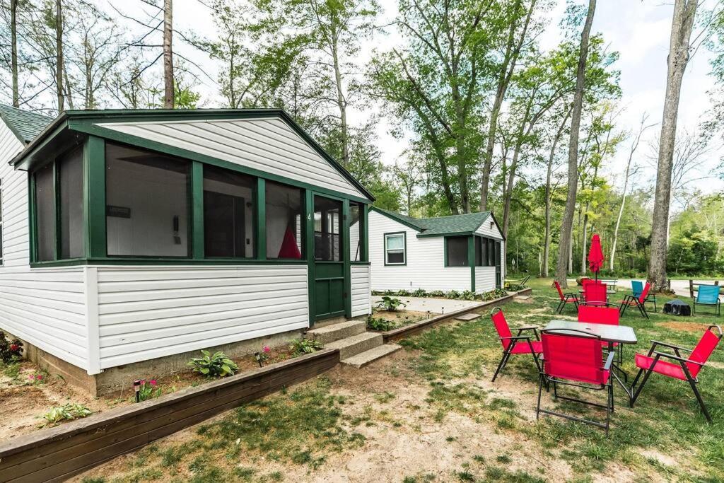 Big Blue Lake Cottages, Llc - Cottage #5 Holton Kültér fotó