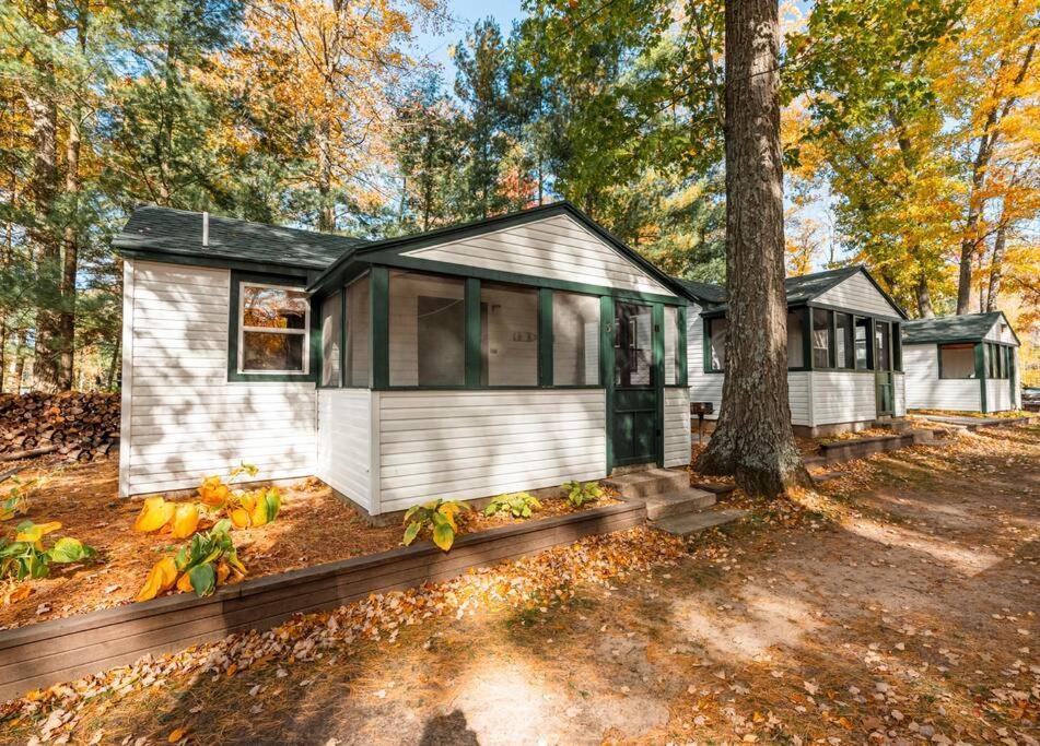 Big Blue Lake Cottages, Llc - Cottage #5 Holton Kültér fotó